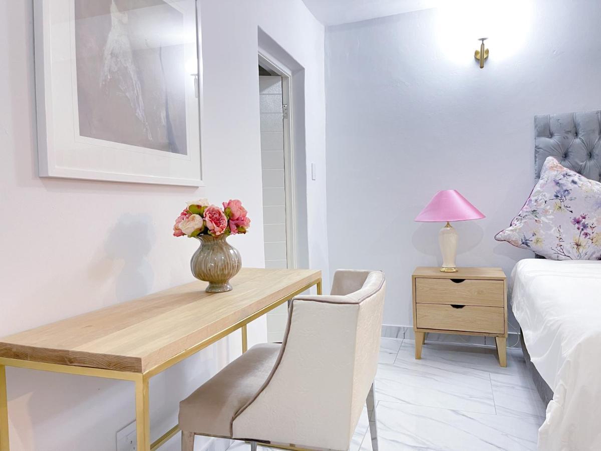 Amoris Guest House-Randburg Johannesburg Bagian luar foto