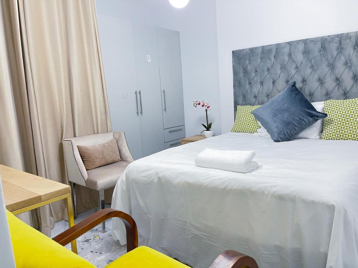 Amoris Guest House-Randburg Johannesburg Bagian luar foto